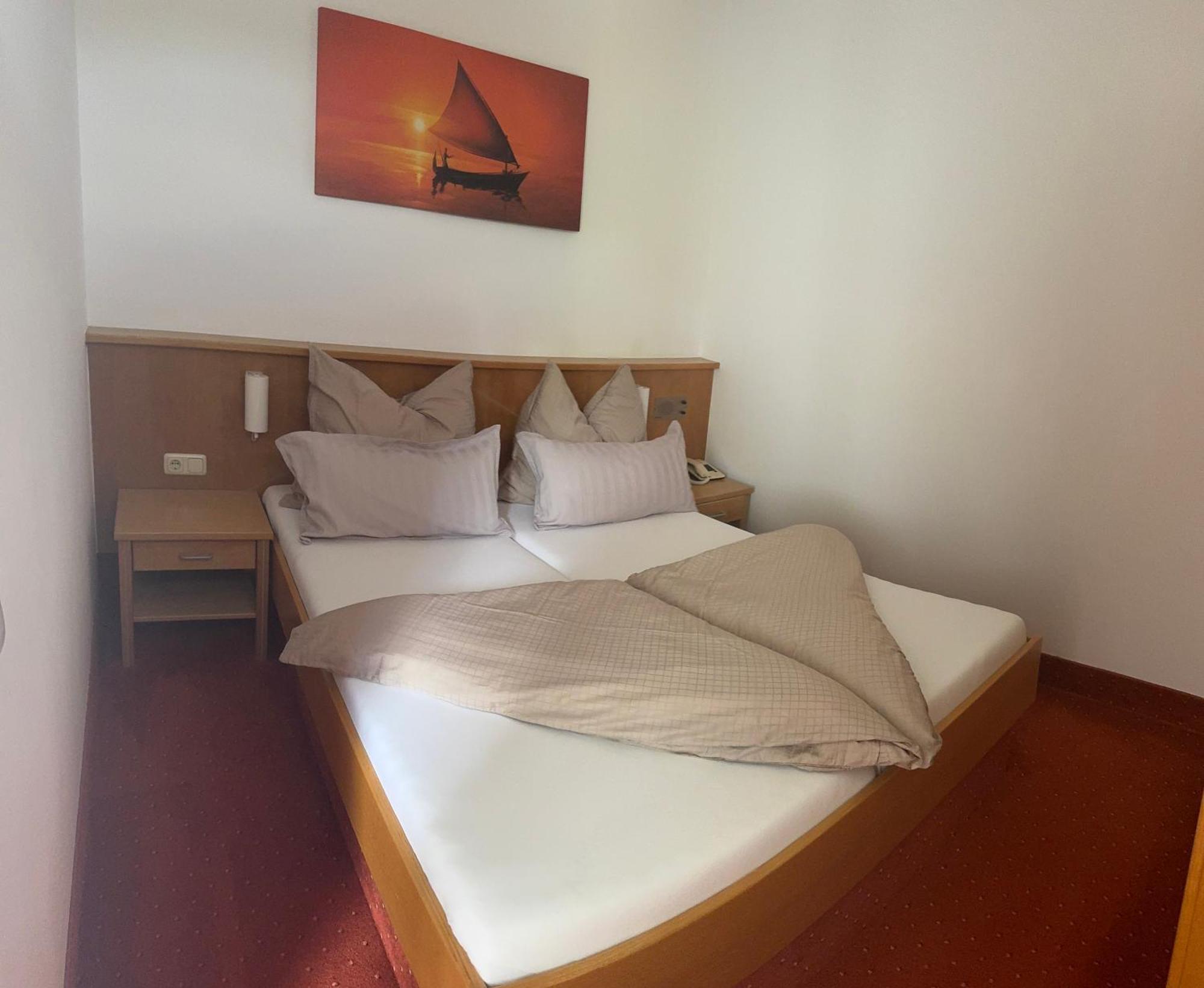 One-Bedroom Apartment Balcony Lake View